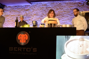 <b>GUSTO IN SCENA 2015 - LA CUCINA DEL SENZA di Mara Martin, Luca Veritti, Mauro Uliassi, Maurizio Serva, Luigi Biasetto, Renato Bosco e Tomas Morazzini  © Alice Ostan</b> - Mara Martin - Da Fiore e Luca Veritti - MET